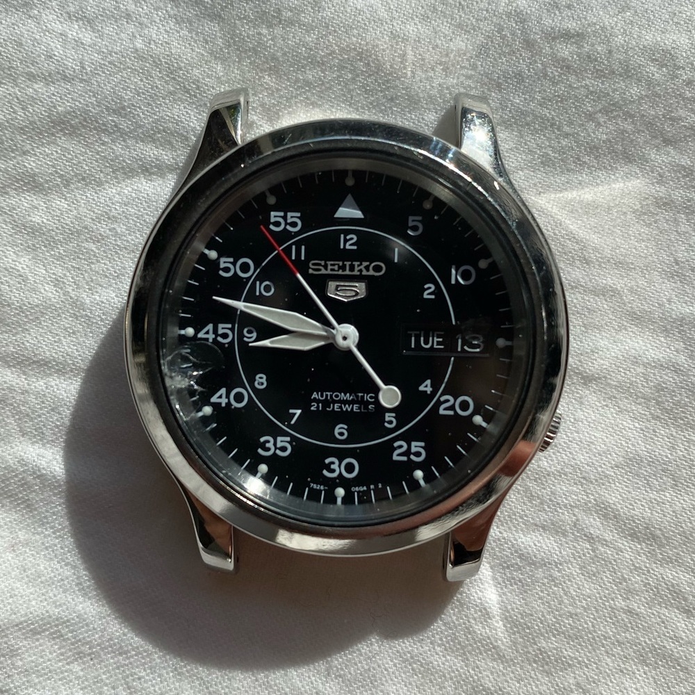 Seiko SNK809 Watch cracked glass